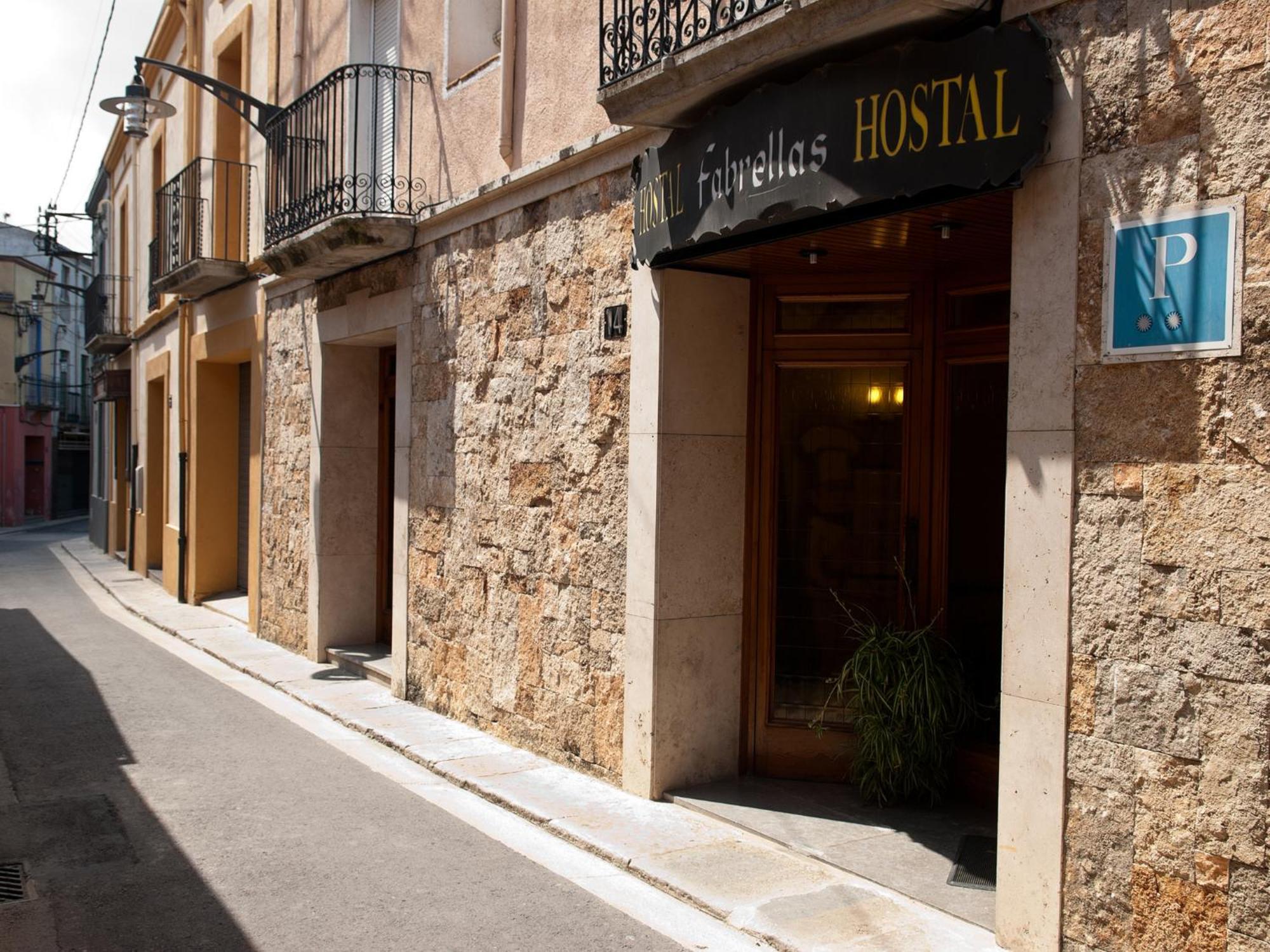 Hostal Fabrellas كالذيس ذي مالافييّا المظهر الخارجي الصورة
